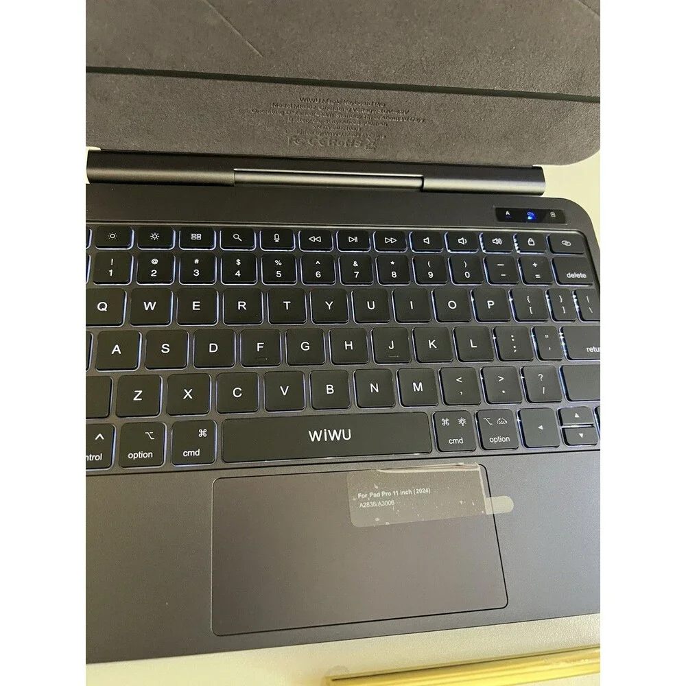 WIWU for iPad Pro Case with Keyboard 11” Black